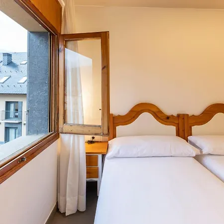 Konukevi Trainera 2*