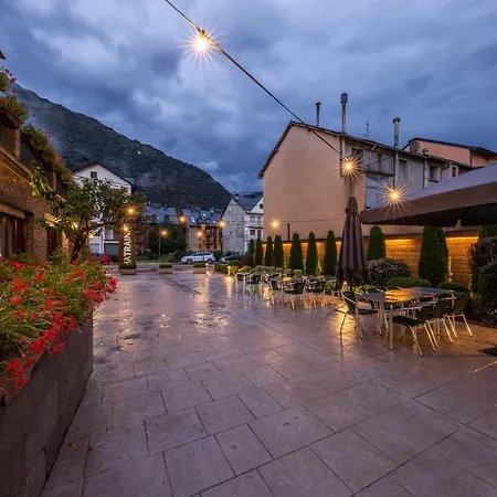 Konukevi Trainera 2*